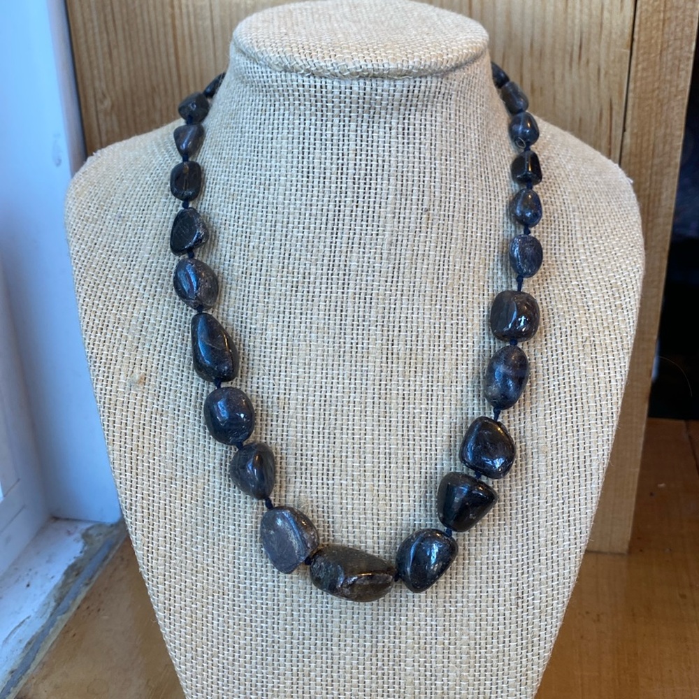 Stauer Raw Sapphire Graduated Nugget Necklace